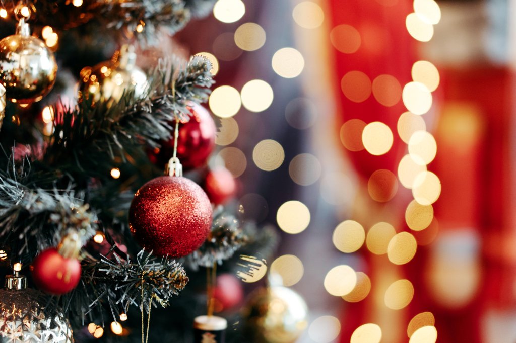 holiday plastic materials